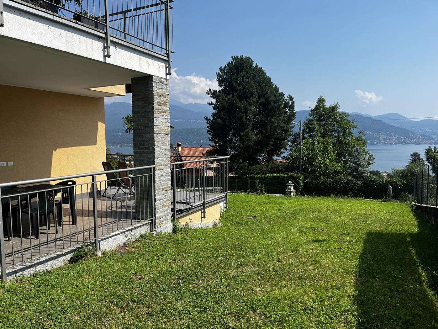 Magicview Baveno Apartment With Garden And Lake View Exterior photo